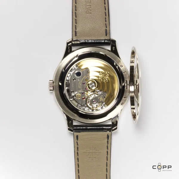 Patek Philippe — Calatrava — Ref. 5227G-010
