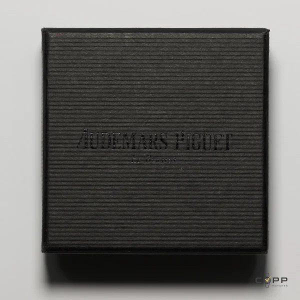 Audemars Piguet — Bracelet Blue Tapisserie Dial — Ref. Royal Oak